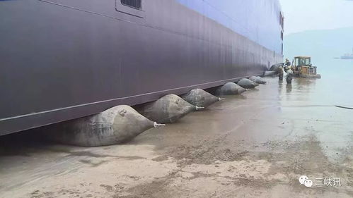 多圖曝光143米“河牛”下水，場面霸氣！船舶上排下水氣囊顯神威